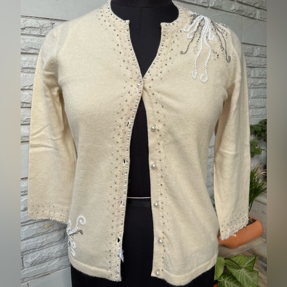 Off White Embroidered Sweater - Picture 2 of 7